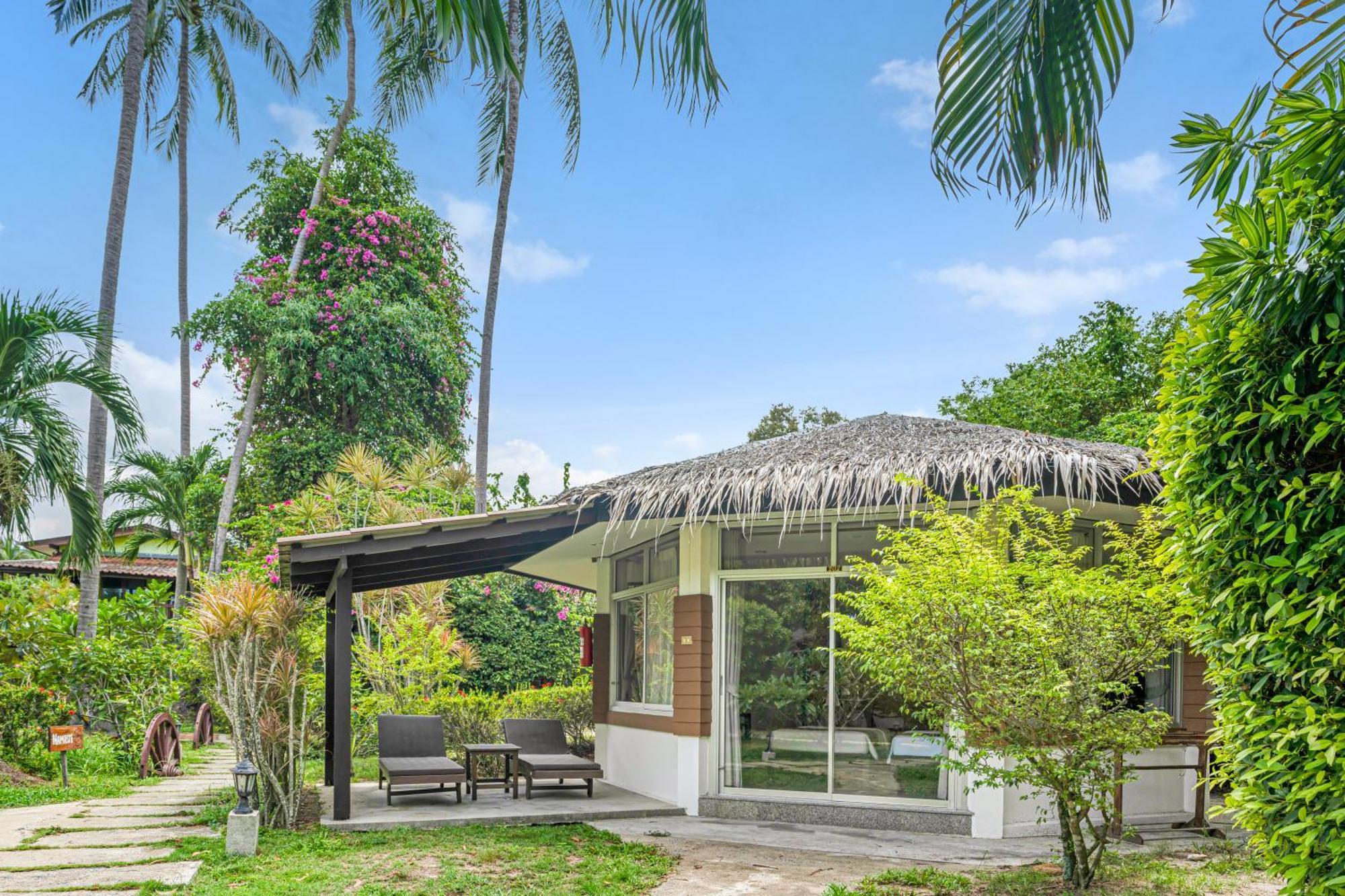 Anahata Resort Lipa Noi Exterior photo