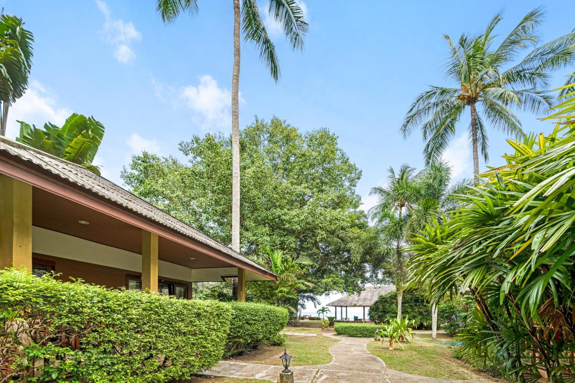 Anahata Resort Lipa Noi Exterior photo