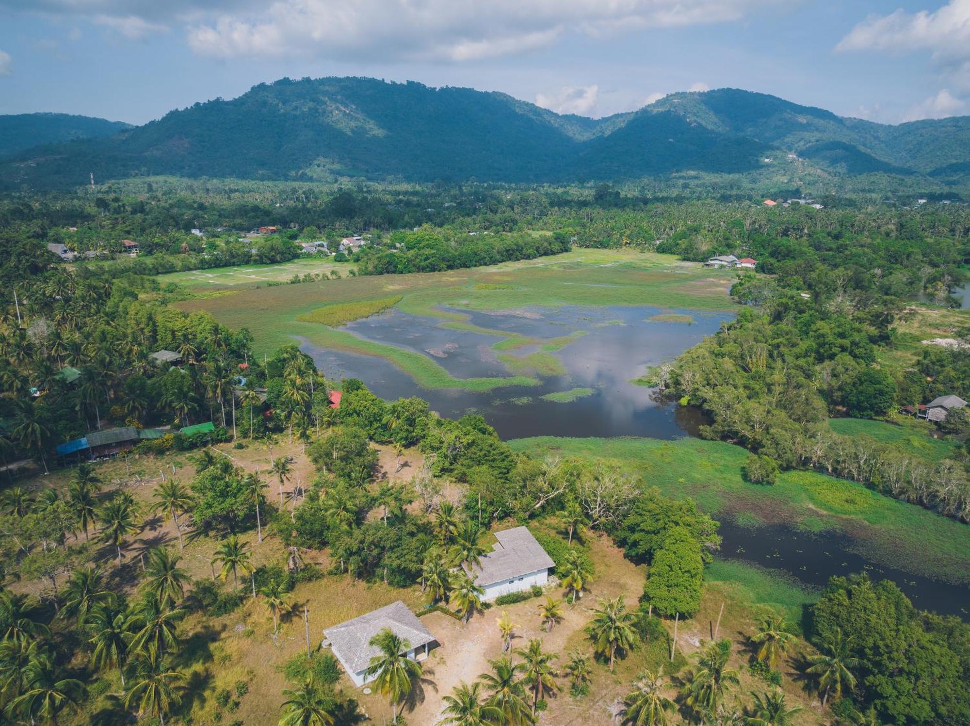 Anahata Resort Lipa Noi Exterior photo